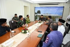 Bertemu dengan Menkopolhukam dan Panglima TNI, Wapres Terima Laporan Penyelesaian Polemik Al-Zaytun dan Pembebasan Pilot Susi Air