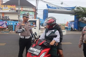 Kabid Humas Polda Jabar : Dalam Ops Patuh Lodaya 2023, Polisi hentikan motor yang lewat. Ada apa?