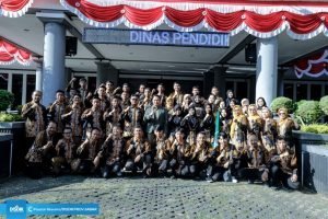 Kadisdik Jabar Lepas Kontingen FLS2N SMA & SMK ke Tingkat Nasional Tahun 2023