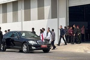 Presiden Jokowi di Bandung Hari Ini: Kunjungi Pindad Lanjut Makan Siang di Cibiuk