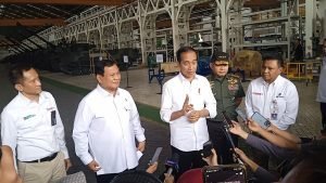 Presiden Joko Widodo Apresiasi Fasilitas Produksi dan Perkembangan PT Pindad Bandung