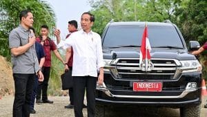 Jokowi Segera Atur soal Jualan di Media Sosial