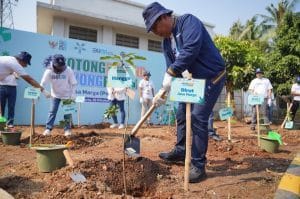 Turunkan Polusi, Jasa Marga Tanam 2.400 Bibit Pohon