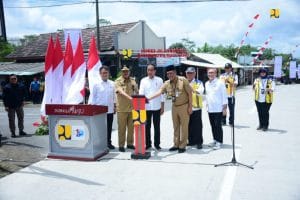 Menteri Basuki Dampingi Presiden Jokowi Resmikan Empat Ruas Jalan Daerah di Magelang