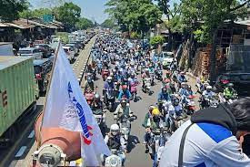 Ratusan Buruh Bakal Kawal Rapat Dewan Pengupahan di Kantor Disnakertrans Jabar Hari ini