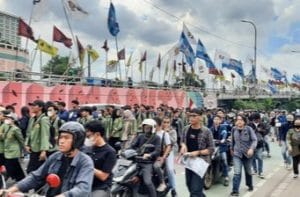 Massa Mahasiswa Kumpul di Tugu 12 Mei Trisakti, Aksi Pemakzulan Jokowi