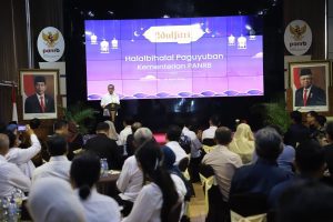 Menteri Anas: Halalbihalal Jembatan Antara Kebijakan Pemerintah dan Kearifan Lokal