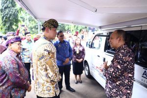 Jemput Bola hingga ke Desa, Menteri AHY Luncurkan Mobil Layanan Elektronik di Bali
