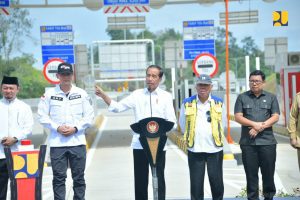 Tingkatkan Konektivitas Riau-Sumatera Barat, Presiden Jokowi Resmikan Tol Bangkinang-XIII Koto Kampar