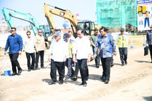 Presiden Jokowi Tinjau Pengendalian Banjir dan Rob serta Penataan Kawasan Kampung Nelayan di Semarang