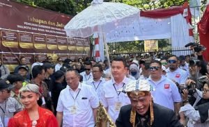 KPU Kota Bandung Terima Pendaftar Pertama Pasangan Haru-Dhani