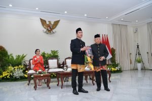 Gibran Rakabuming Raka Terima Memori Jabatan dari K.H. Ma’ruf Amin
