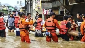 Imbas Guyuran Hujan Intensitas Sedang-Tinggi, Jawa Barat Dilanda Banjir: Garut, Banjaran, hingga Sukabumi