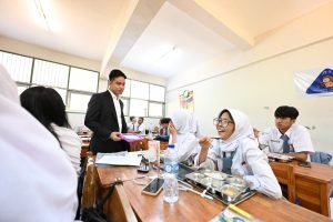 Wapres Gibran Rakabuming Tinjau Program Makan Bergizi Gratis di SMA Negeri 60 Jakarta