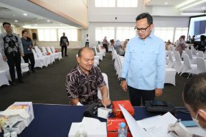 Wamendagri Bima Arya Pantau Langsung Pemeriksaan Kesehatan Kepala Daerah Terpilih