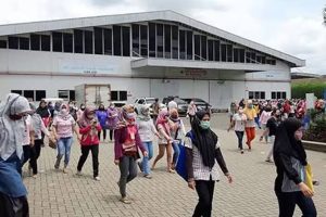 Ribuan Karyawan PT Danbi Internasional Garut Dirumahkan