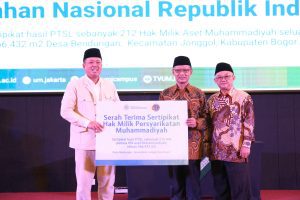 Komitmen Percepat Sertipikasi Tanah Wakaf dan Rumah Ibadah, Menteri Nusron Serahkan 212 Sertipikat Tanah Aset Muhammadiyah
