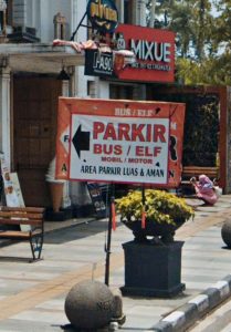 Tarif Parkir Liar di Jalan Asia Afrika Bandung Melonjak, Wisatawan Resah