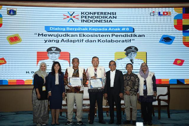 Pemerintah Tancap Gas Transformasi Pendidikan: Koding dan AI Masuk Sekolah, Siswa Diasah Berpikir Kritis