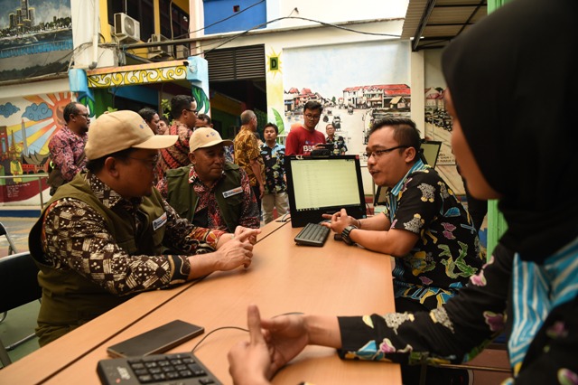 Dirjen PDM Puji Penggunaan AI dalam SPMB di Surabaya