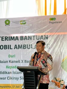 Pegadaian Serahkan Ambulans untuk Yayasan Asy-Syafiiyah di Singaparna