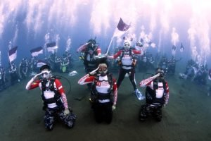 Merah Putih Berkibar di Dasar Laut !!! Ketua WASI Pimpin Upacara HUT ke-80 RI di Ternate