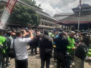 Batalkan Tunjangan   DPRD Kota Cimahi