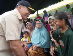 Menko Polkam Serahkan Mobil Penjernih Air, Kunjungi Pengungsian, dan Tinjau Perbaikan Jembatan di Aceh
