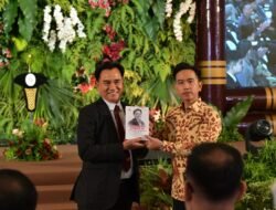 Hadiri Peluncuran Delapan Buku Yusril Ihza Mahendra, Wapres Apresiasi Pengabdian Lintas Rezim