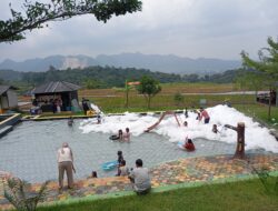 Bukan Kolam Biasa, Side Land Kaduela Tawarkan Sensasi Renang di Air Pegunungan