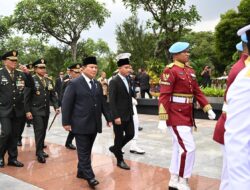 Wapres Gibran Dampingi Presiden Prabowo Pimpin Upacara Pemakaman Wapres RI ke-6 Try Sutrisno di TMP Kalibata