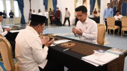 Presiden Prabowo dan Wapres Gibran Tunaikan Zakat Melalui Baznas di Istana Negara