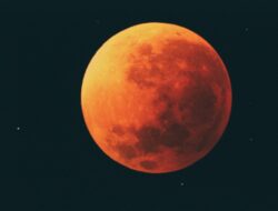 Fenomena Langit Langka, Bulan Akan Memerah Sore Ini