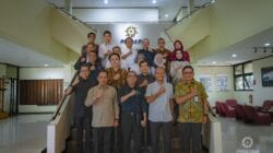 Tangani Sampah Nasional, Mendiktisaintek, Menteri LH dan Pindad Gelar Rakortas di Bandung