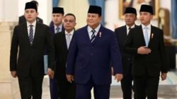 Wapres Gibran Dampingi Presiden Prabowo Lantik Sejumlah Pejabat Negara di Istana Negara
