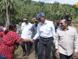 Akses Warga Sempat Lumpuh usai Banjir Tanah Datar, PU Langsung Turun Tangan