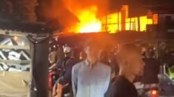 Api Diduga Muncul dari Gudang Kosong, Polisi Selidiki Kebakaran Pasar Ciroyom