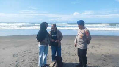 Patroli Pantai Cemara, Polisi Ingatkan Gelombang Tinggi