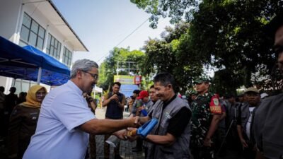 Dari Mahasiswa hingga Ojol, Ini Kisah Warga Bandung yang Menemukan Harapan Lewat Padat Karya
