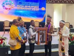 Dari Pedalaman Papua untuk Dedi Mulyadi, Replika Rumah Korowai Bawa Pesan Jaga Hutan